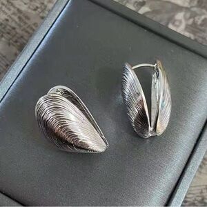 New Shell 24k Gold Plated Silver Earrings Clam Shell Earrings